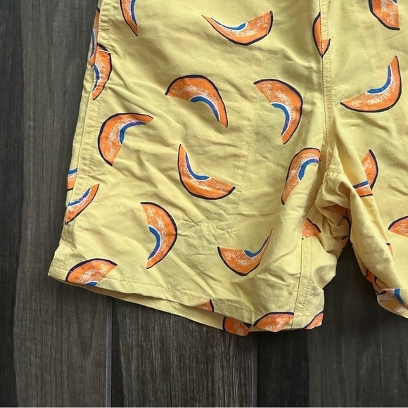 Patagonia Men’s Baggies 5” Swim Trunks Melon Print Yellow Sz XS - Picture 4 of 8